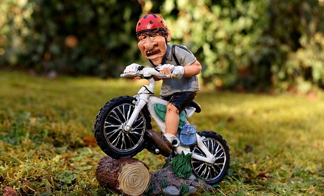 motorkář figurka