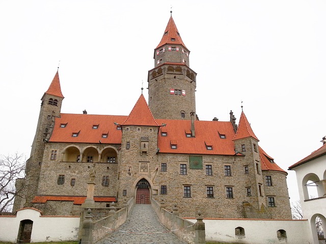 hrad bouzov